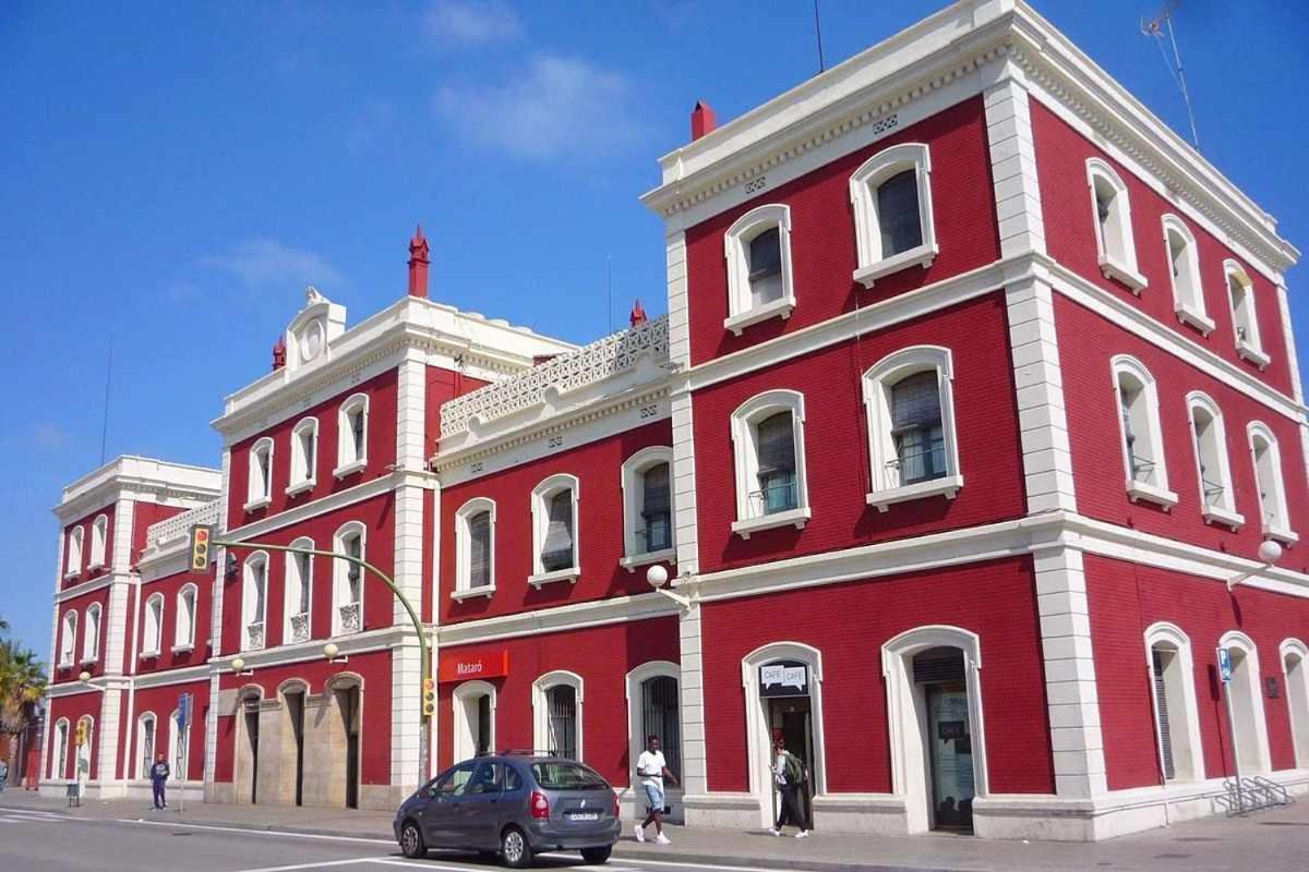 Mazi Apartments Downtown Матаро Экстерьер фото